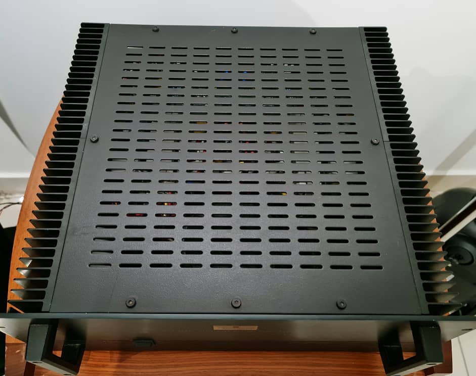 Parasound HCA-2200II Ultra High Current Power Amplifier, by John Curl Paraso13