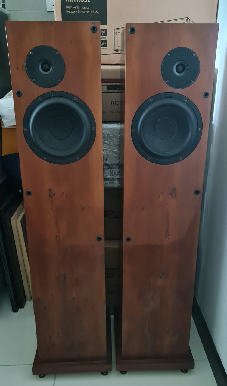 ProAc Response 2.5 Floorstand Speakers Proacr12