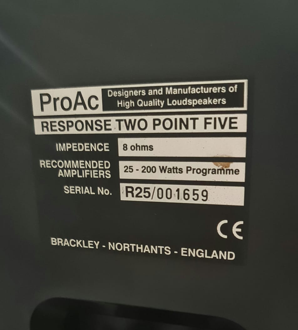 ProAc Response 2.5 Floorstand Speakers Proacr15