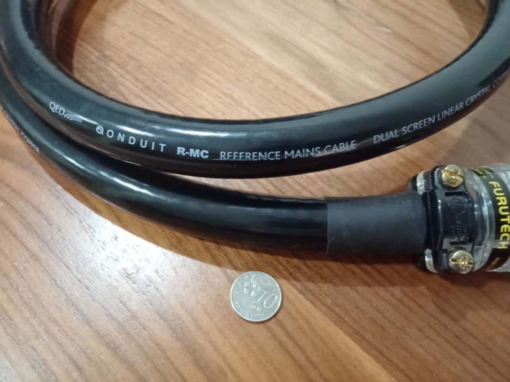 QED REFERENCE Qonduit R-MC Mains Cables - 1.5m Q111