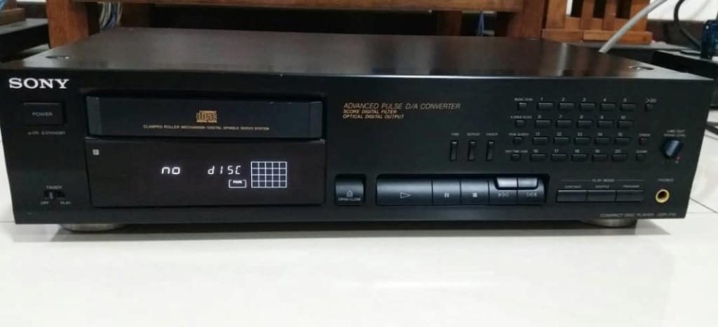Sony CDP-715 Stereo CD Player Sony110