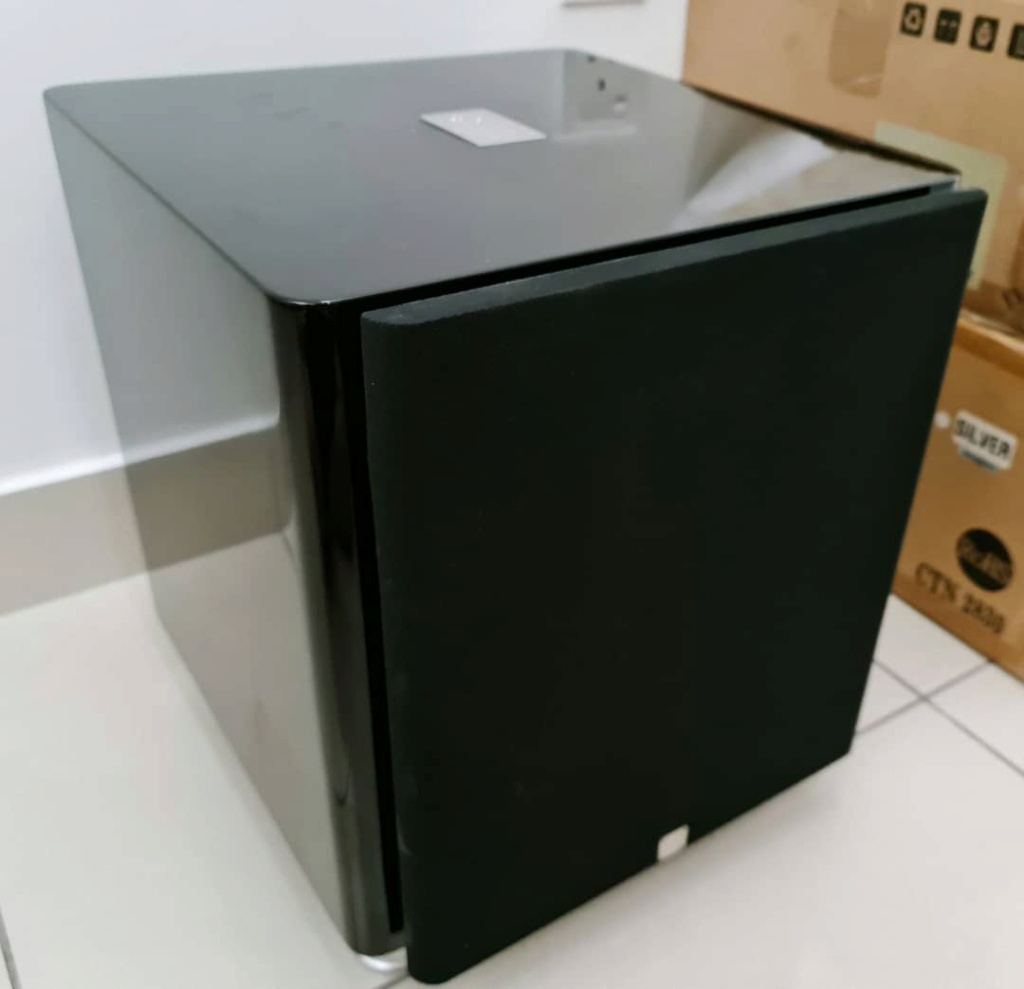 Sumiko S.9 Subwoofer by Sonus Faber- Gloss Piano Black Sumiko10