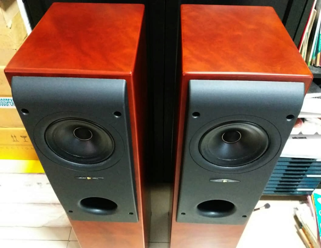 KEF Reference Model Two, 3-Way, 4-Driver Floorstanding Loudspeaker - Rosetta Burr Finish X332