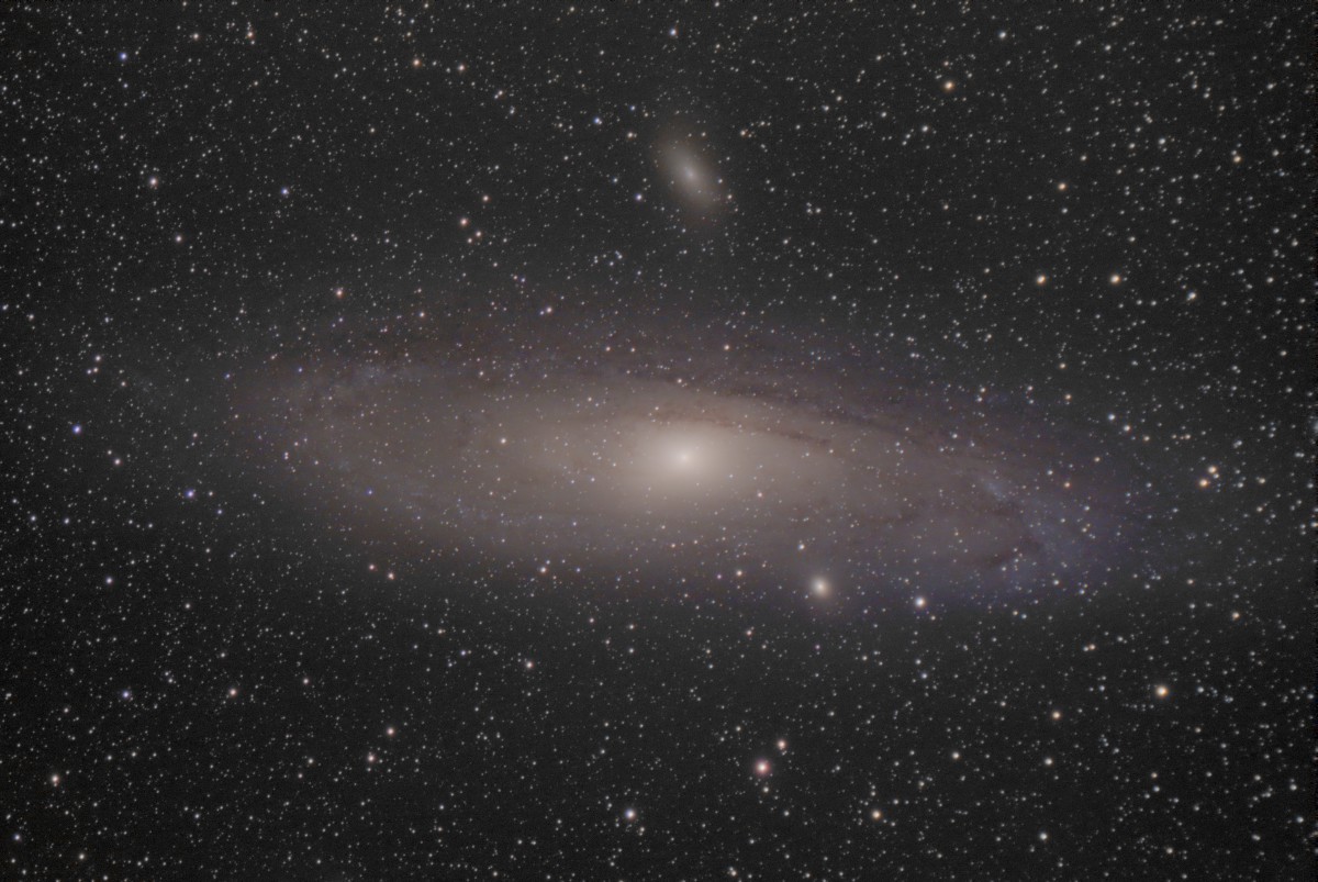 Une galaxie méconnue dans Andromède M31_v110