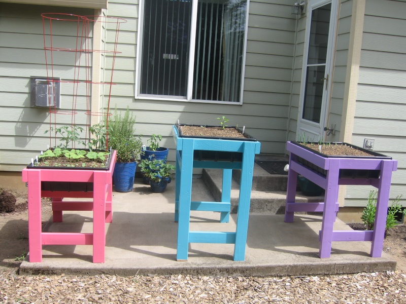 Pre-Filling a 30" Raised Bed Table100