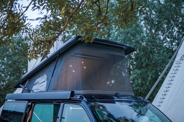 Rhön Camp assemble le camping-car pop-up Ultimate Volkswagen Captur55