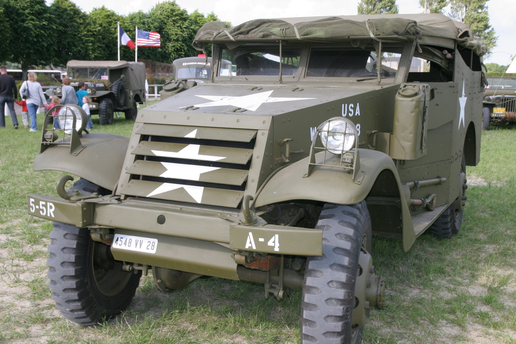 Le scout car M3A1 Img_6210