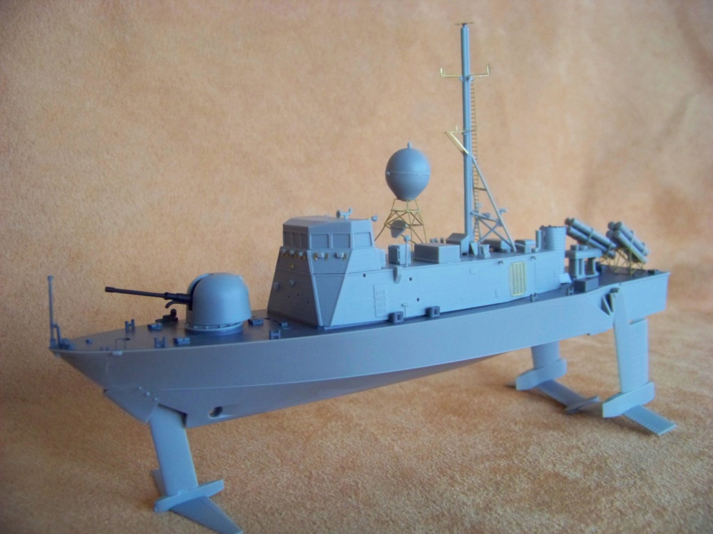 USS Pegasus hydroptère Hobby Boss 1/200. 101_0063