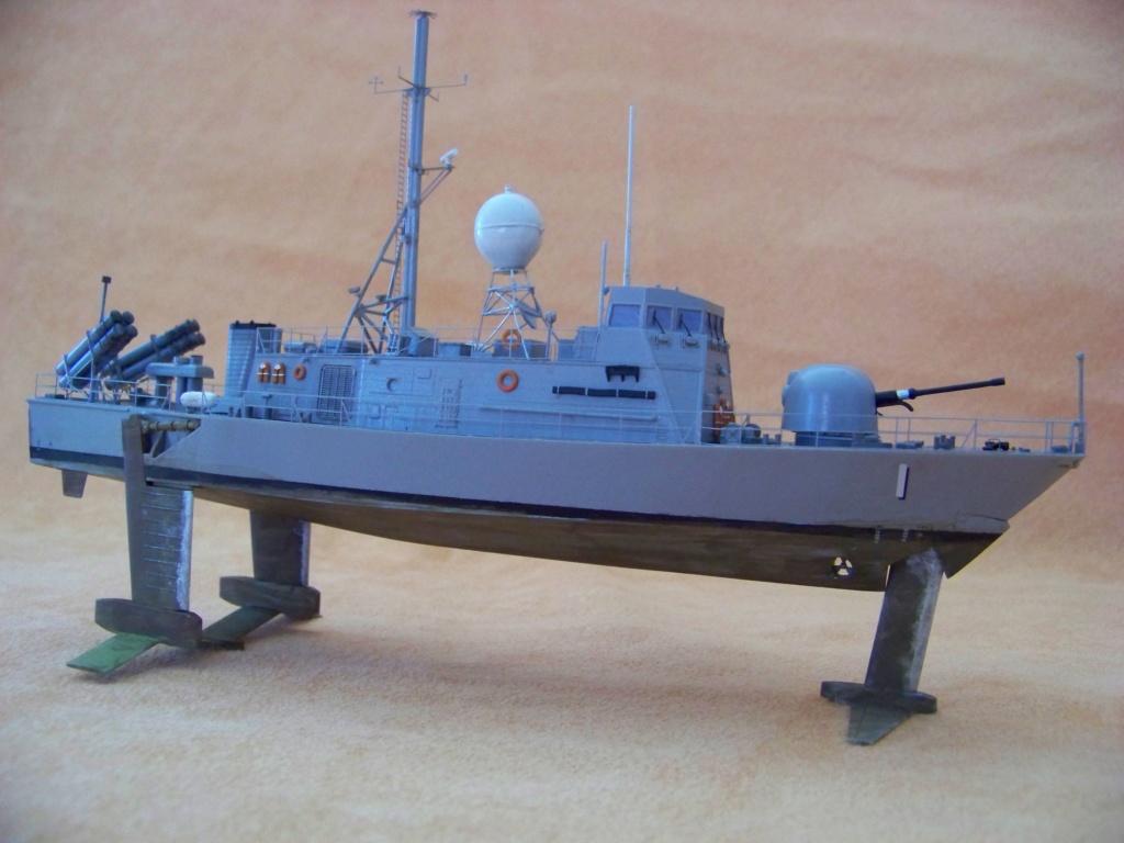 USS Pegasus hydroptère Hobby Boss 1/200. 101_0112