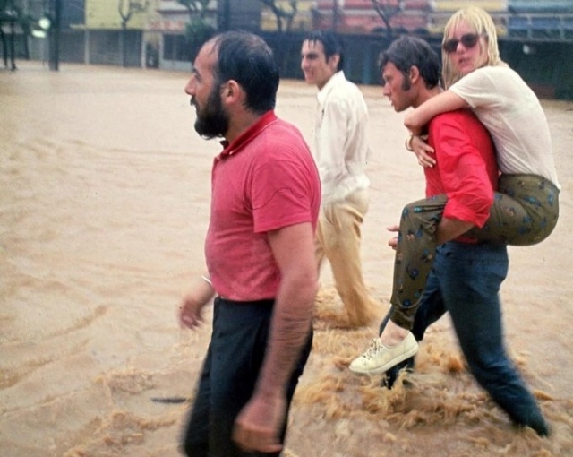 Dessin Sylvie et Johnny, Rio de Janeiro 1967 Deluge10