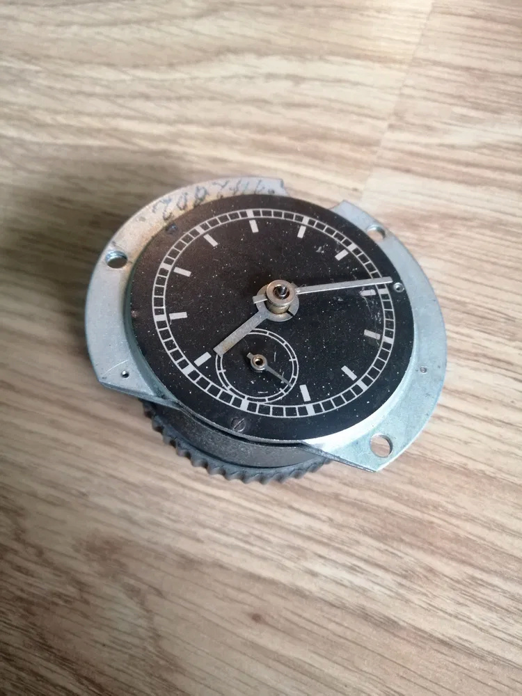 Horloge /montre aviation ? Horlog12