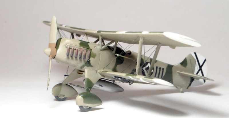 Adversaires biplans des I-16 pendant la guerre d'Espagne. He 51 ICM-Hasegawa Fiat Cr32 Supermodel-Italeri He2-0310