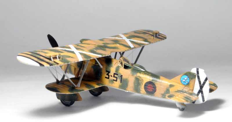 Adversaires biplans des I-16 pendant la guerre d'Espagne. He 51 ICM-Hasegawa Fiat Cr32 Supermodel-Italeri M0310