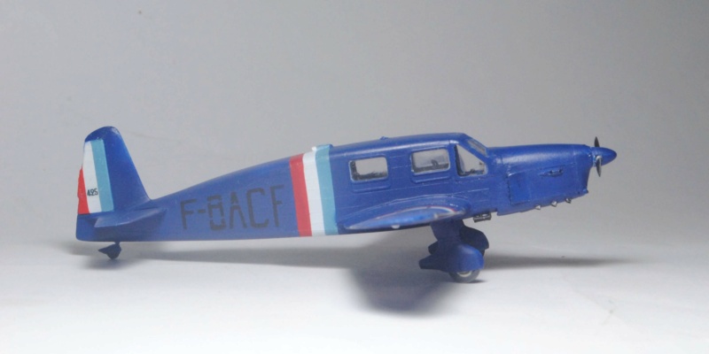 Caudron Simoun 1/72 (Heller). Un militaire devenu civil (VINTAGE) Sim-2310