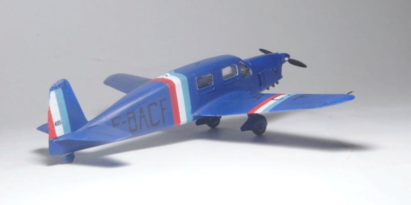 Caudron Simoun 1/72 (Heller). Un militaire devenu civil (VINTAGE) Sim-2410