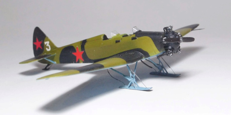 Yakovlev UT-2 . Amodel-AGA 1/72    "G.C.3 Normandie" Ut2-2510