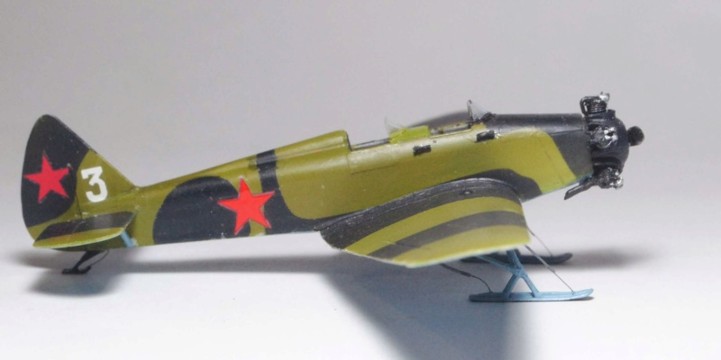 Yakovlev UT-2 . Amodel-AGA 1/72    "G.C.3 Normandie" Ut2-2610