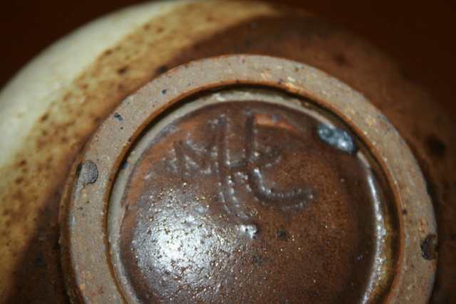 Help Identifying US Pottery Bowls - Marc Hansen? Img_4914