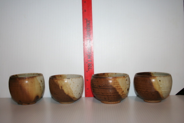 Help Identifying US Pottery Bowls - Marc Hansen? Img_4915