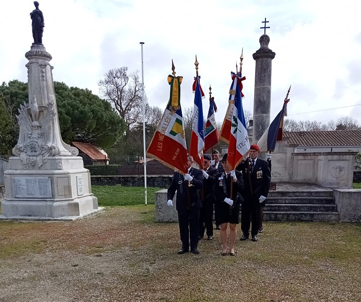 SECTION DE LA CHARENTE-MARITIME - Page 5 227110