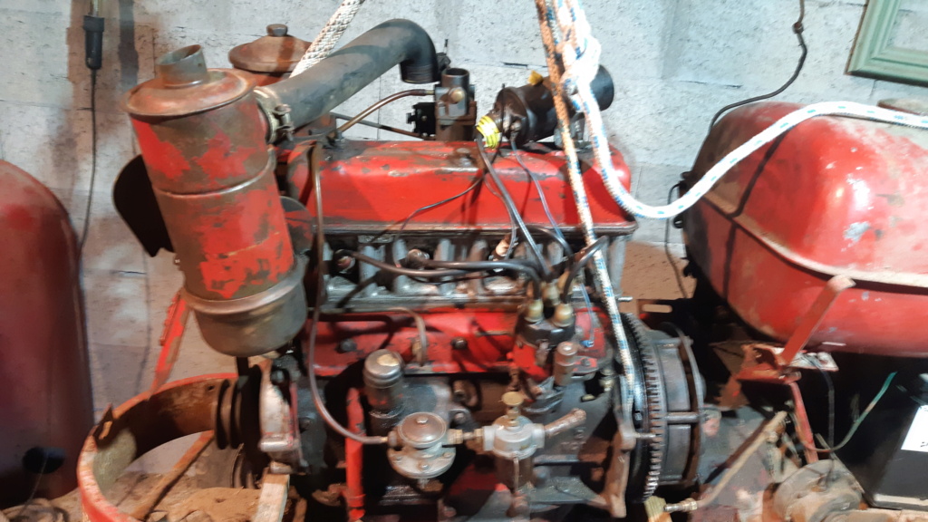 redémarrage d'un moteur bloqué Pony 812 1955 moteur simca 702 20230211