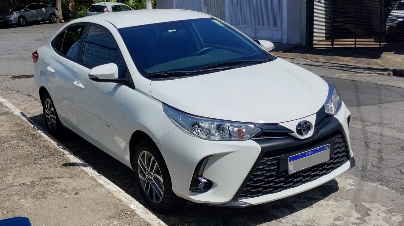 equipando o yaris sedan xl pcd Whatsa11