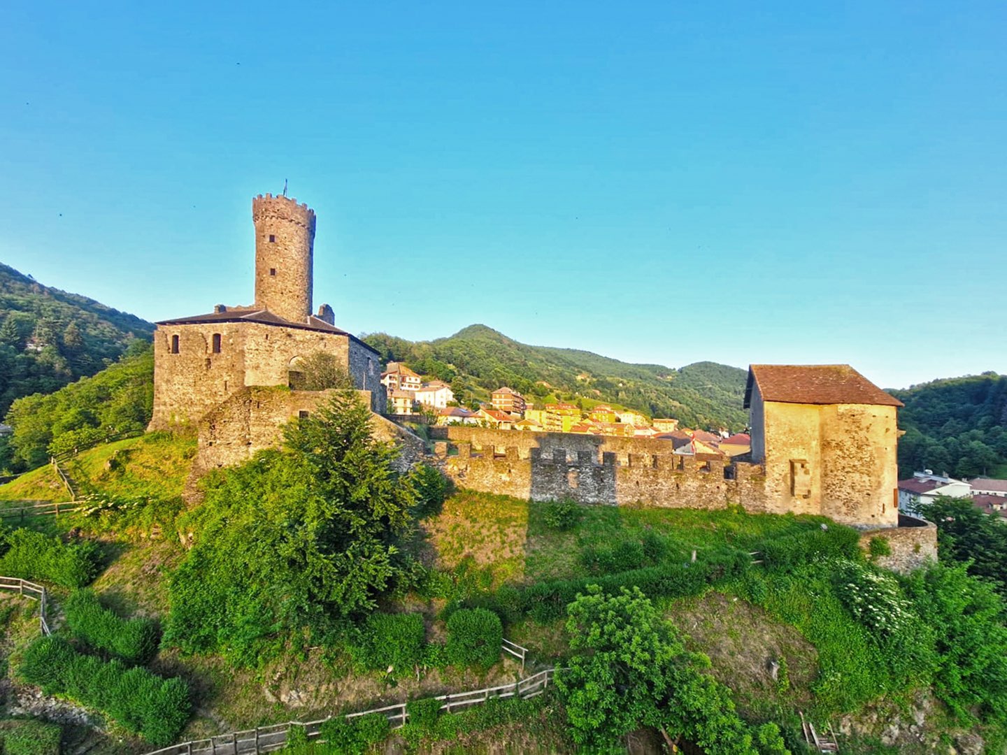 Liguria tra mare e monti  - Pagina 2 Castel13