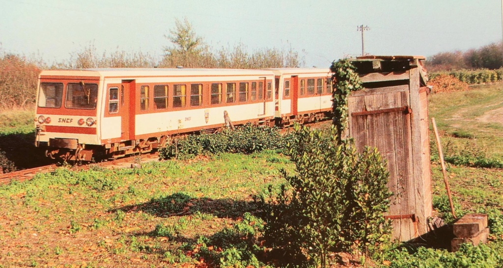 UM d'X240 du réseau SNCF métrique "Blanc-Argent" 44080511