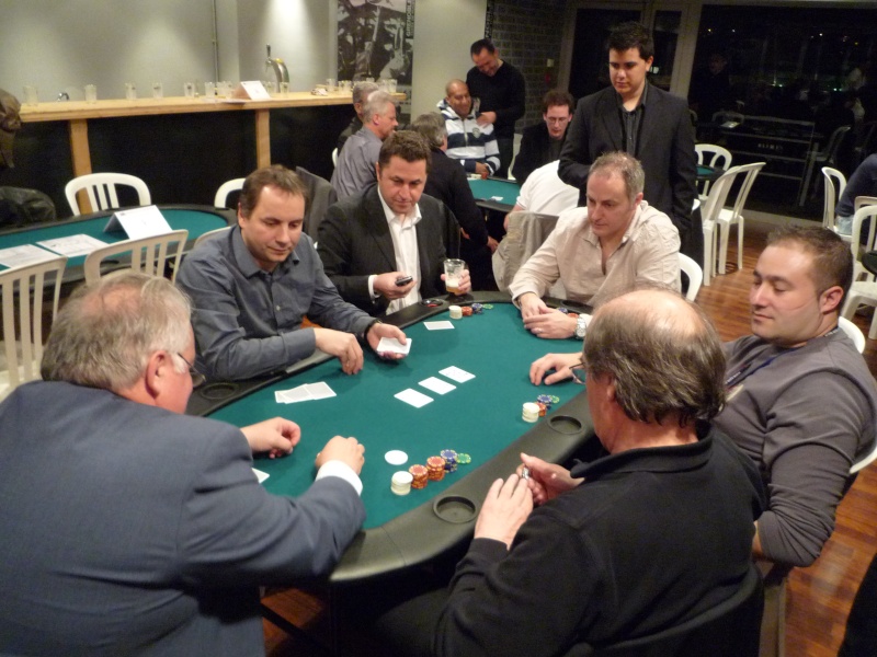 Organisation d'un tournoi de poker pour le FCG-25 mars - Page 3 P1000434