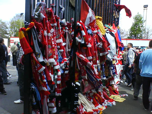 Hillsborough, Bientot 20 ans! - Page 10 03610