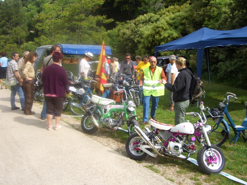 QUELQUES SORTIE AVEC LES VIEILLES ROUES DE MONTEUX 2009 Cimg1030