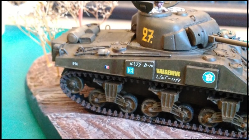 Char moyen M4A2 SHERMAN "VALSERINE" de la 2ème DB Réf 79894 Img_2381