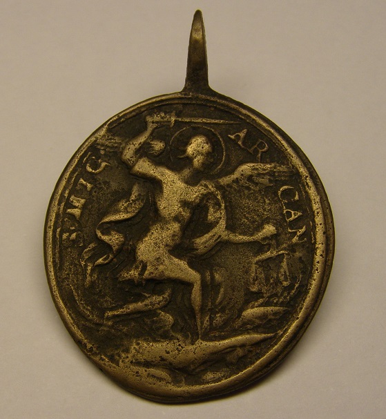 Medalla de San Jaime de la Marca y Arcangel San Miguel, siglo XVIII. Med8_110