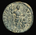 Maiorina Reducida de Valentianiano II VIRTVS EXERCITI. 31r10