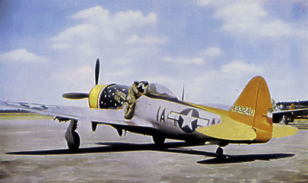 [Monogram] 1/48 - Republic P-47D-30-RA Thunderbolt 'Tarheel Hal'  (VINTAGE) P_47d_10