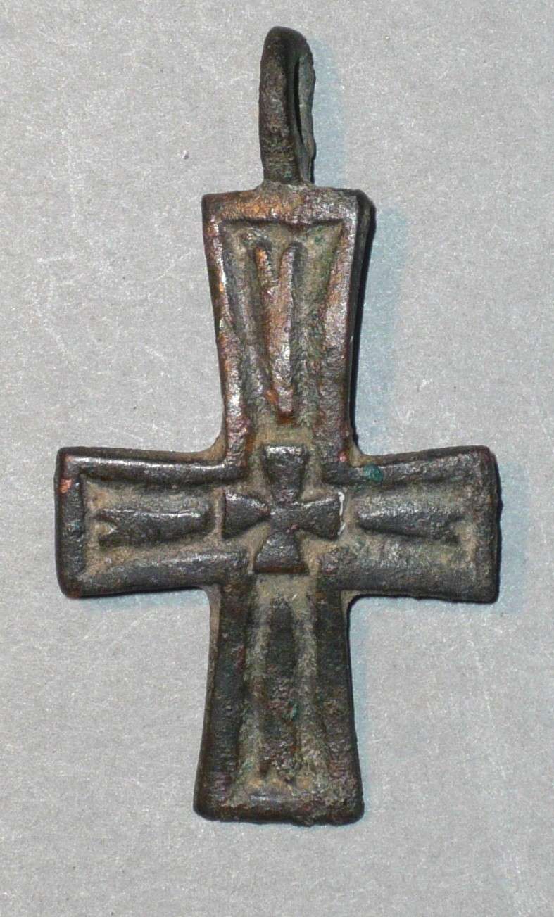 Croix médiévale 02* P1020713