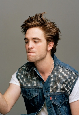 Robert Pattinson/Edward Cullen Normal19