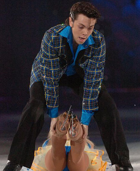 Dancing On Ice Tour 2009 - Page 2 Rq_68110