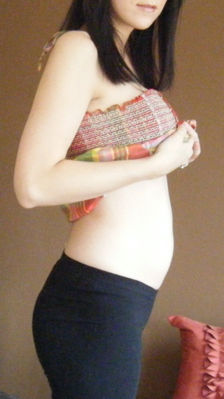 FROM BUMP TO BABY - bump pics!! - Page 21 15_wee12