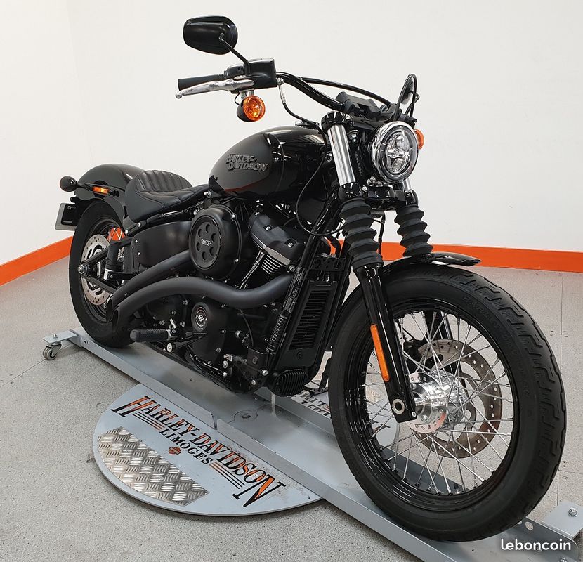 DYNA STREET BOB combien sommes nous sur Passion-Harley - Page 27 05125510