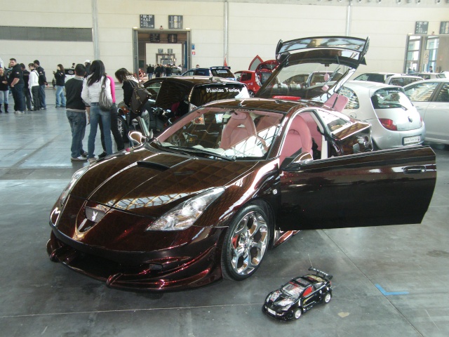 Ecco a voi alcune foto di auto tuning di My Special Car Show 2009 Dscf0017