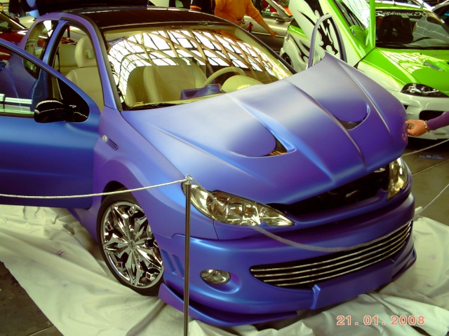 Ecco a voi alcune foto di auto tuning di My Special Car Show 2009 Pict0019