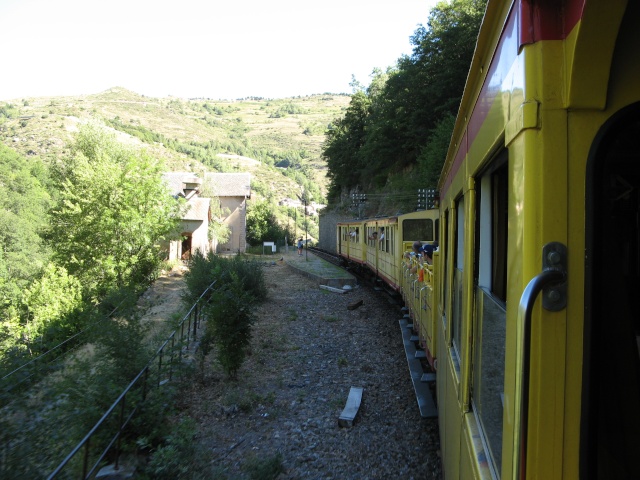 Le petit train jaune Img_0012