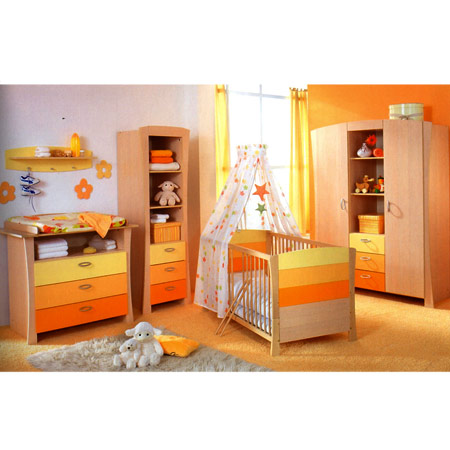 Toute petite chambre à la forme compliquée pour une petite fille choix et disposition du orange ? Oc-58410