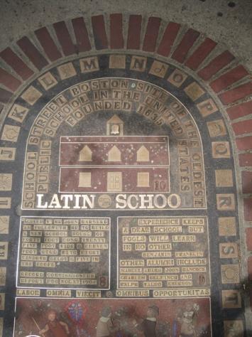 Des étudiants de la Boston Latin School prétendent que leur campus abrite des vampires P3966210