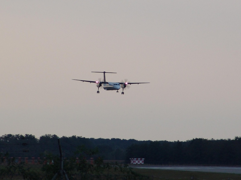 Septembre 2009 Dash8_10