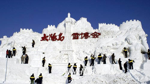 حتى الثلج ما تركوه بحاله الصينين Xinsrc10