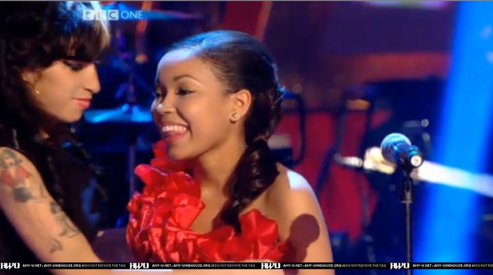 Dionne Bromfield - Page 5 Normal10