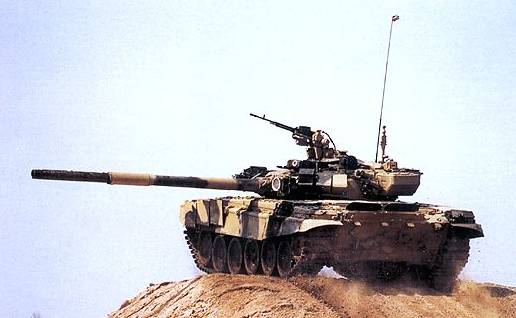 تسليم 86 دبابة t-90s للجزائر في 2012 T-90s10