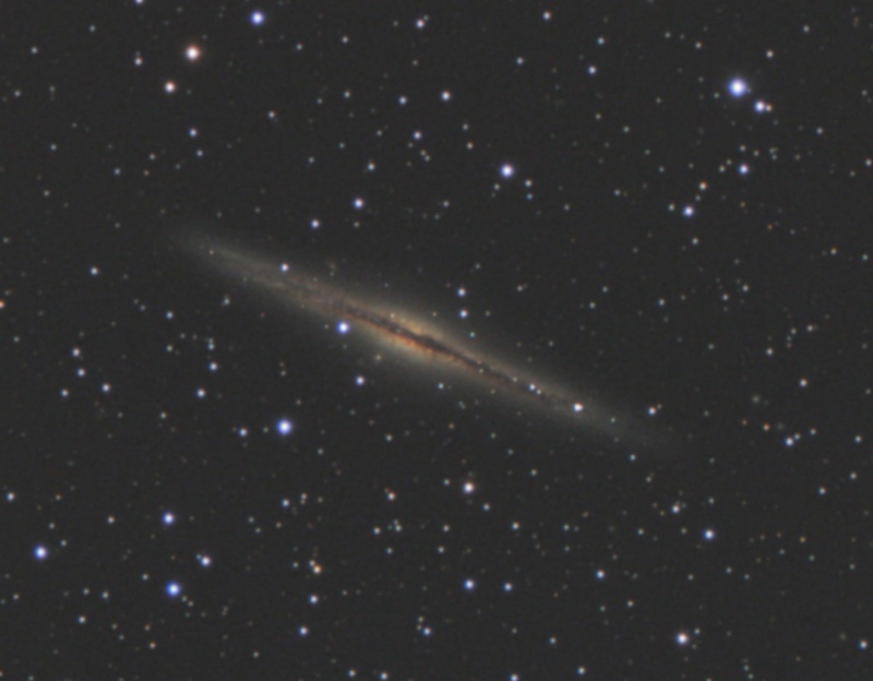 NGC 891 LRVB du 24/10/09 Crop10